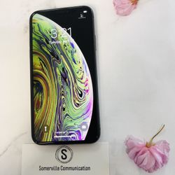 Factory unlocked iPhone x 64 gb, excellent conditions store warranty 