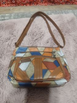 Woman's  purse