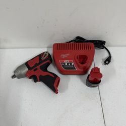 MILWAUKEE M12 12V Lithium-Ion Cordless 3/8 in. Impact Wrench With 1.5 Ah Battery and Charger 