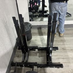 Squat racks 
