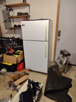 Refrigerator For Sale 