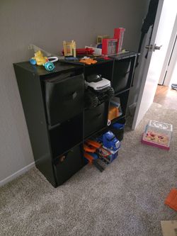 Cubicle organizer & toys