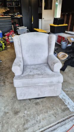 Free Rocking Chair - Must Pick Up