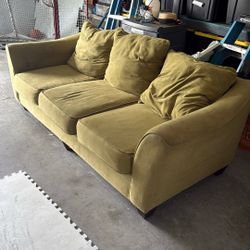 Free Couch 2 Pic