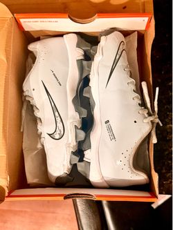 Brand new Nike cleats size 3 1/2 youth