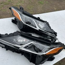 Toyota Camry 18-23 New Headlights 