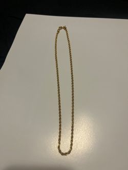 Gold rope chain