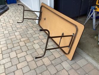 Portable / Foldable Table