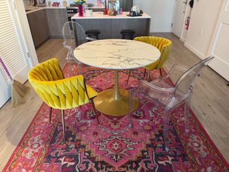 Modern Round Dining Table + 4 Chairs – Marble Look & Gold Base
