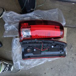 99 03 Chevy Silverado,99 06 GMC Sierra Tail Light