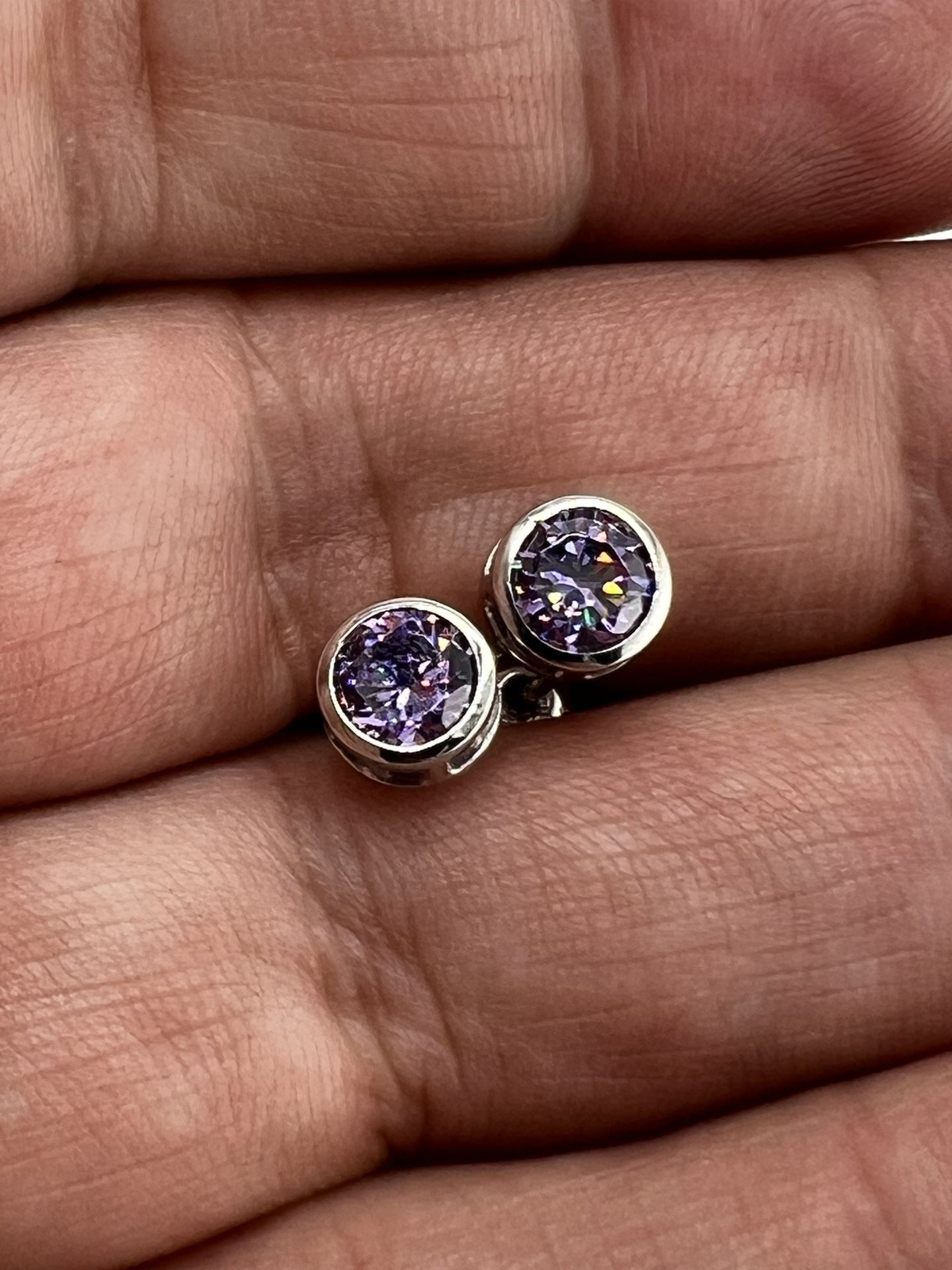 New 925 Sterling Silver Amethyst Stone 7MM Stud Earrings