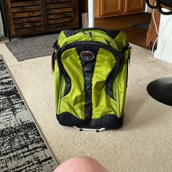 Osprey Carry On Bag 18 Inch (never used)