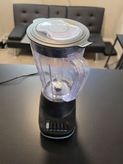 Black Countertop Blender with Lid
