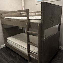 LAGUNA BUNK BED By restoration hardware 