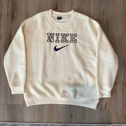 New Vintage Nike Crewneck 