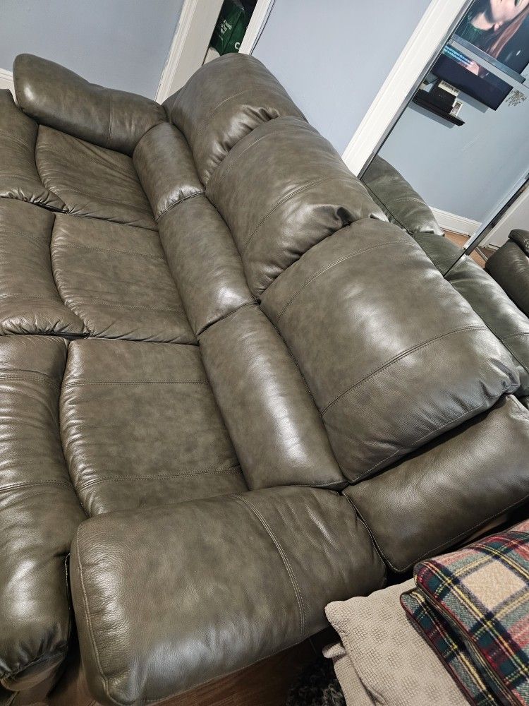 Jennifer Convertible Sleeper And Recliner
