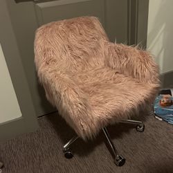 Adjustable Pink Faux Fur Rolling Chair