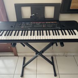 YAMAHA PSR-E263 61-Key Portable Keyboard