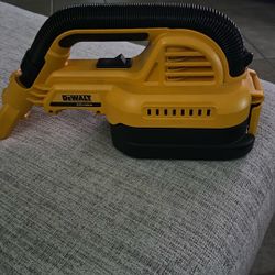 Dewalt 20V Portable Vacuum 
