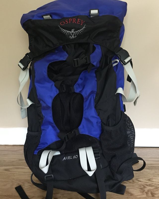 Schuur veer Echter Osprey Ariel 60 Internal Frame Backpack Day Pack Size M L Composite Blue  Black for Sale in Ridgefield, CT - OfferUp