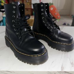 Dr Martens Jadon Boots