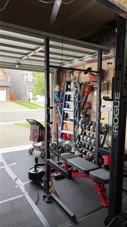 Fringe sport squat/bench stand w/weight horns