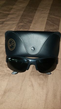 Ray ban sunglasses in great condition