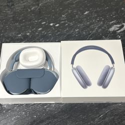 AirPod maxes Blue brand new (NEGOTIABLE)