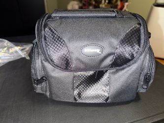 new ultimate digital camera/camcorder medium size gadget bag