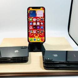 Apple iPhone XS 64GB UNLOCKED  ON SALE $180 each