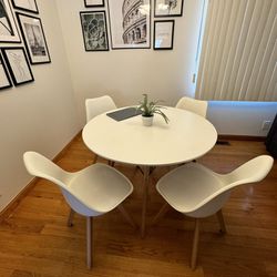 Round White Dining Kitchen Table with Chairs