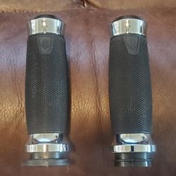 Harley-Davidson TBW Get-A-Grip Hand Grips / Chrome 