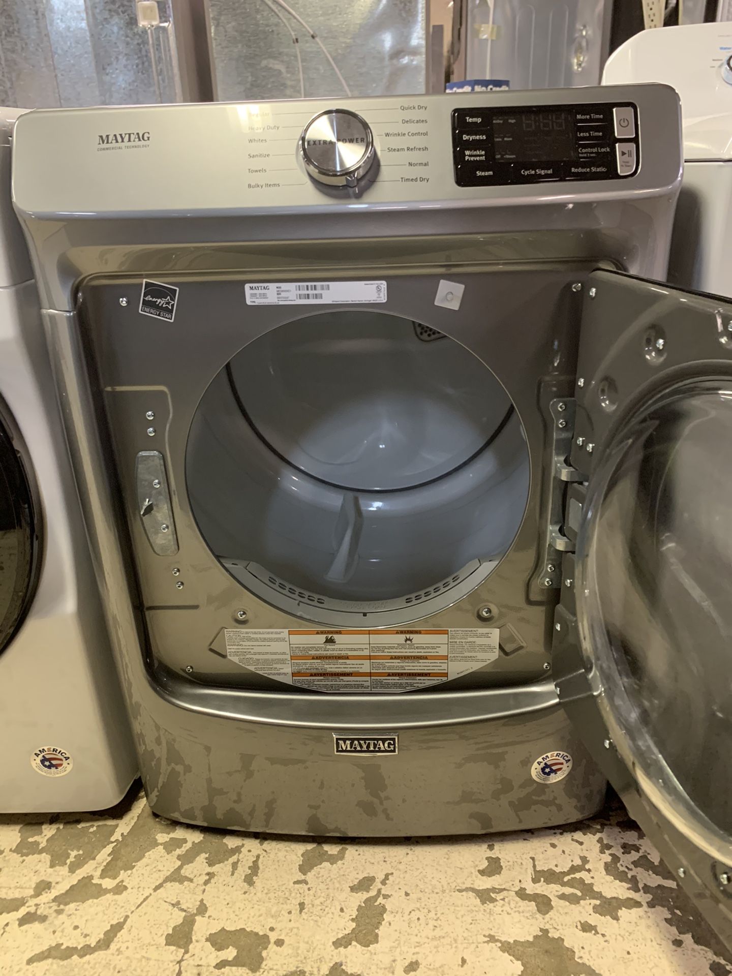 MAYTAG ELECTRIC DRYER Home & Garden