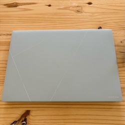 NEW ASUS ZENBOOK