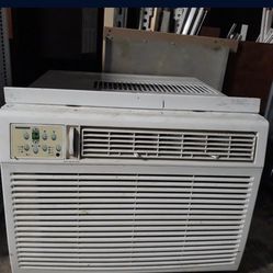 Magnavox 15k Btu air Conditioner,ice Cold.