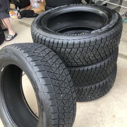 Full Set Of Blizzak DM-V2 P225/60R18 Tires 