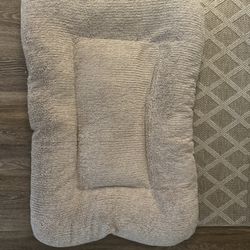 Large/medium Dog Bed By West Paw