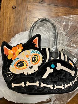Loungefly Día de los Muertos Sugar Skull Cat Handbag – Black Velvet & Floral Embroidery