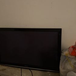 50 Panasonic TV