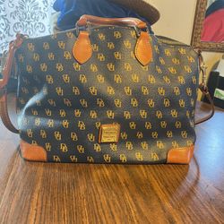 Dooney & Bourke Purse