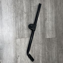 2017-2025 CHRYSLER PACIFICA FWD FRONT LEFT SIDE CROSSMEMBER BRACE BRACKET OEM