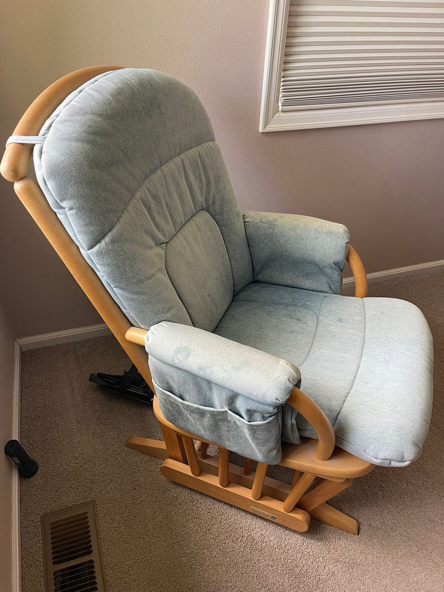 Dutailier Glider