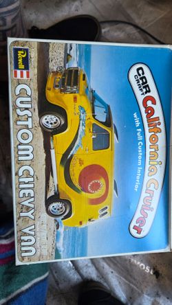 REVELL CUSTOM CHEVY VAN