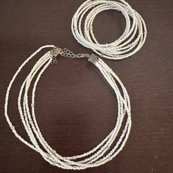 Vintage White/clear Bead Choker And Bracelet. $15. No Holds. Trades Or Deliveries.  Same Day PU