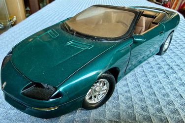 ERTL 1996 Chevrolet Camaro 1/18 Diecast