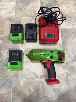 Snap-on 1/2in Impact ** Batteries and Charger