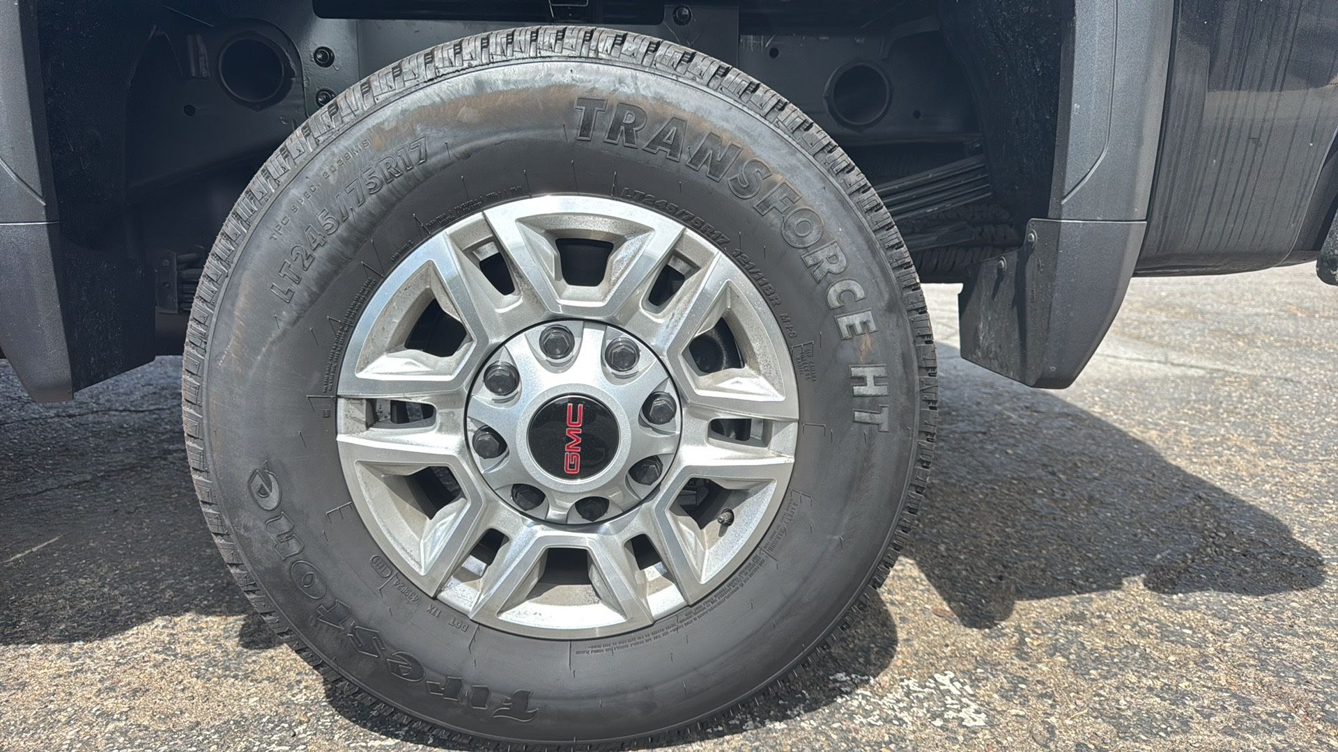 2025 GMC 2500 HD Wheel And Tire 8 Lugs