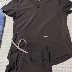 Women’s Scrubs 