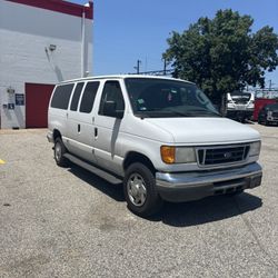 2006 Ford Econoline 