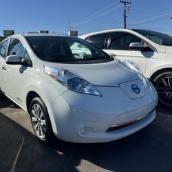 2014 Nissan LEAF S S 4dr Hatchback Price $4,999 Mileage 107,705